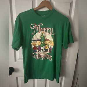 Peanuts “Merry Christmas” Green Snoopy Crew Unisex  Short Sleeve T Shirt Medium